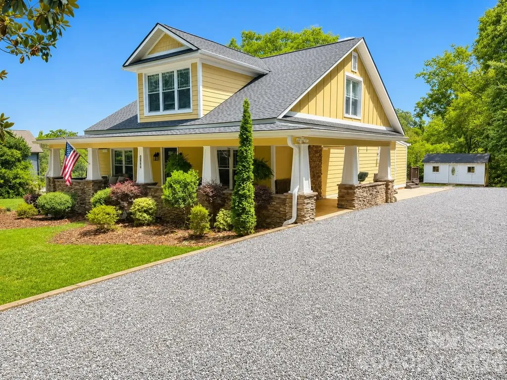 708 N Grove Street Lincolnton NC 28092