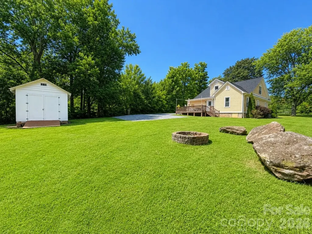 708 N Grove Street Lincolnton NC 28092