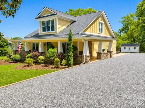 708 N Grove Street Lincolnton NC 28092