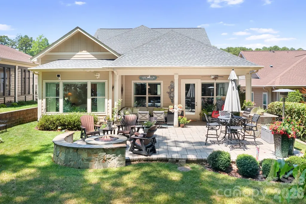 7142 Hanging Rock Court Denver NC 28037