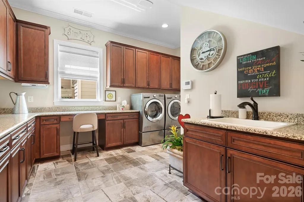 7142 Hanging Rock Court Denver NC 28037