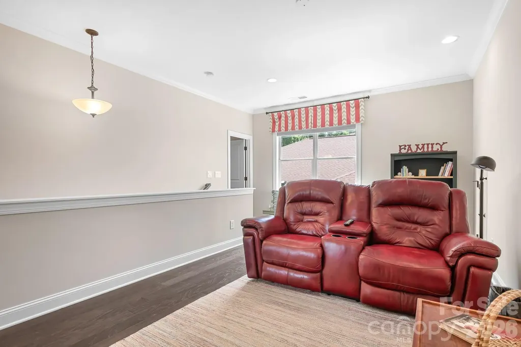 7142 Hanging Rock Court Denver NC 28037