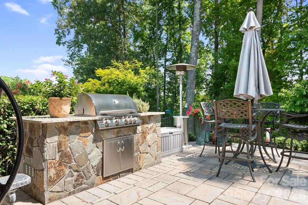 7142 Hanging Rock Court Denver NC 28037