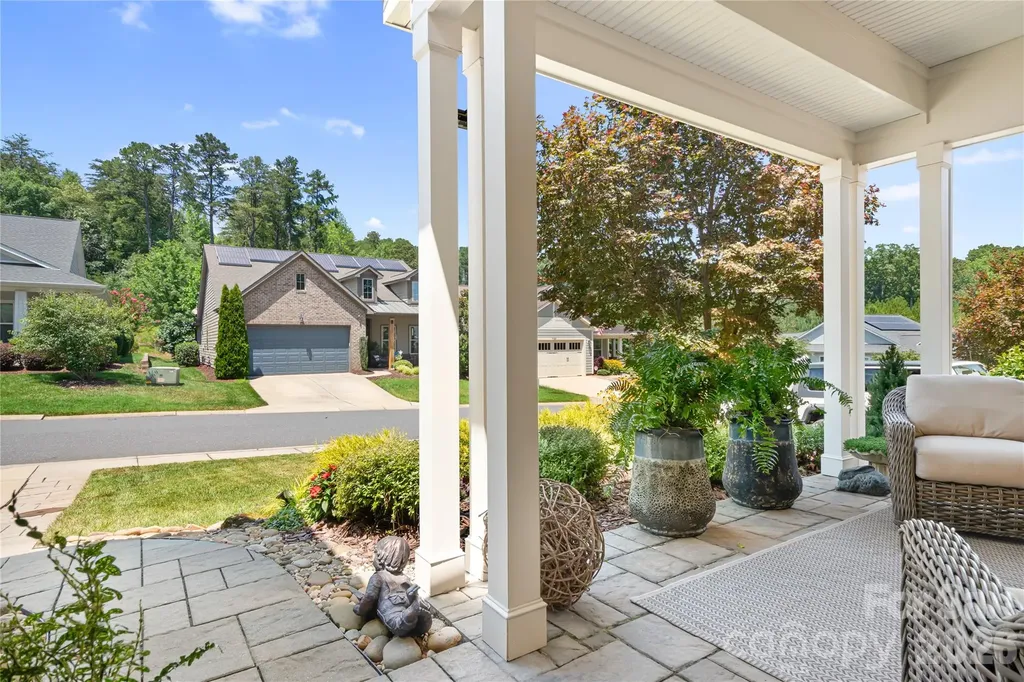 7142 Hanging Rock Court Denver NC 28037