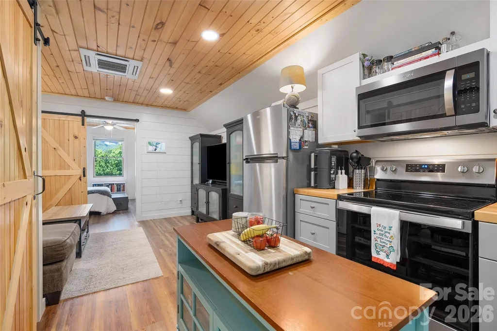 258 Vance Street Waynesville NC 28786