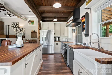 258 Vance Street Waynesville NC 28786