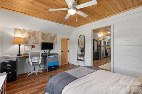 258 Vance Street Waynesville NC 28786