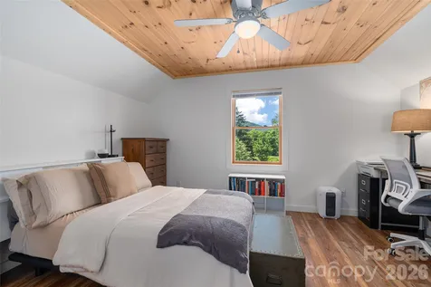 258 Vance Street Waynesville NC 28786