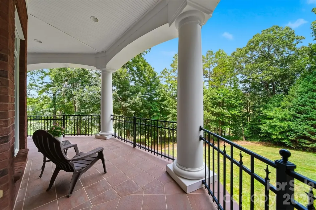 3745 Pinecrest Drive NE Hickory NC 28601