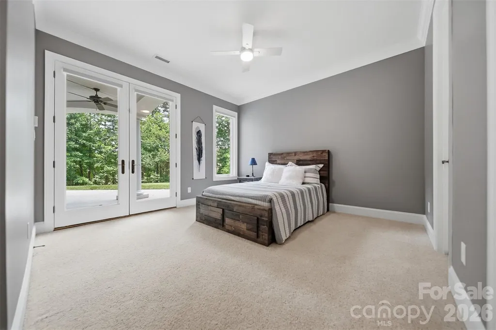 3745 Pinecrest Drive NE Hickory NC 28601