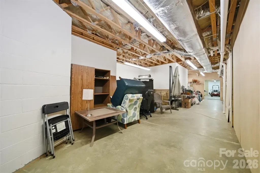 3745 Pinecrest Drive NE Hickory NC 28601
