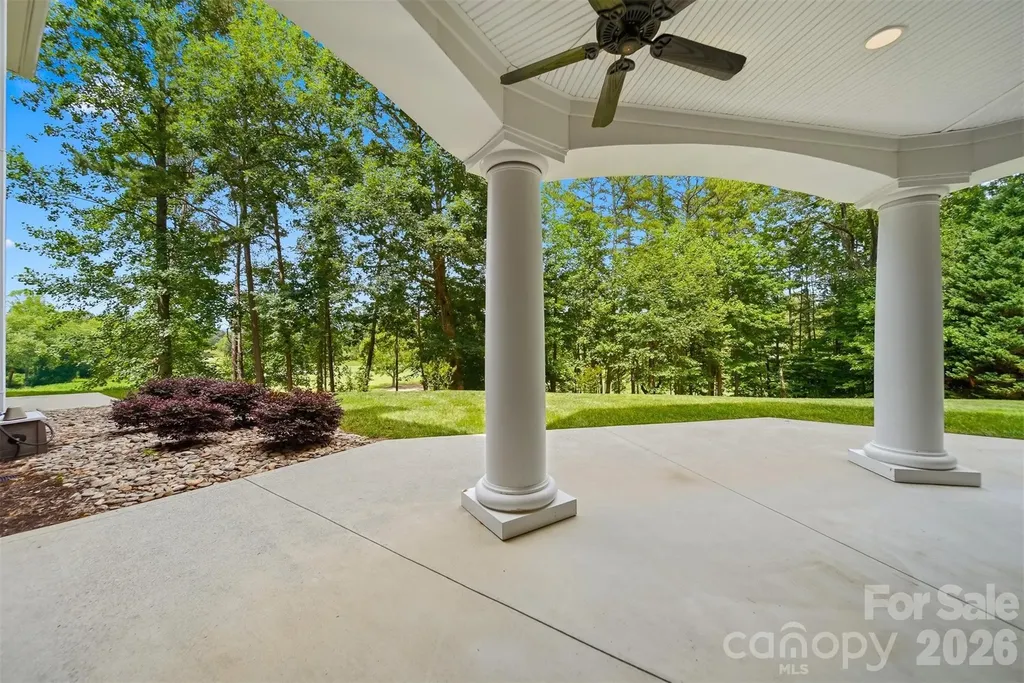 3745 Pinecrest Drive NE Hickory NC 28601