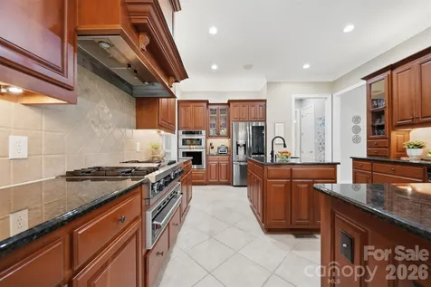 3745 Pinecrest Drive NE Hickory NC 28601