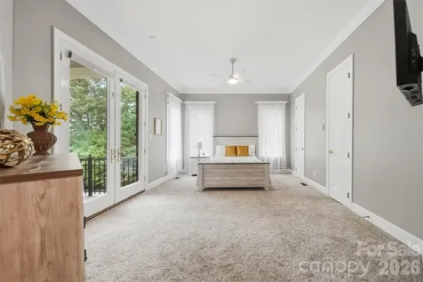 3745 Pinecrest Drive NE Hickory NC 28601