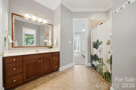 3745 Pinecrest Drive NE Hickory NC 28601