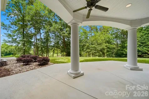 3745 Pinecrest Drive NE Hickory NC 28601