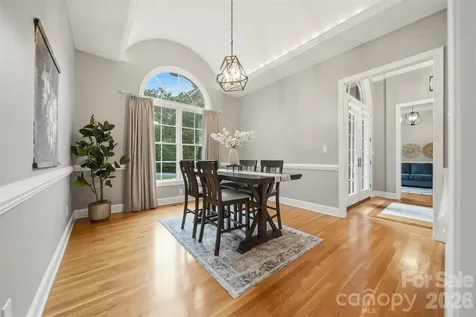 3745 Pinecrest Drive NE Hickory NC 28601