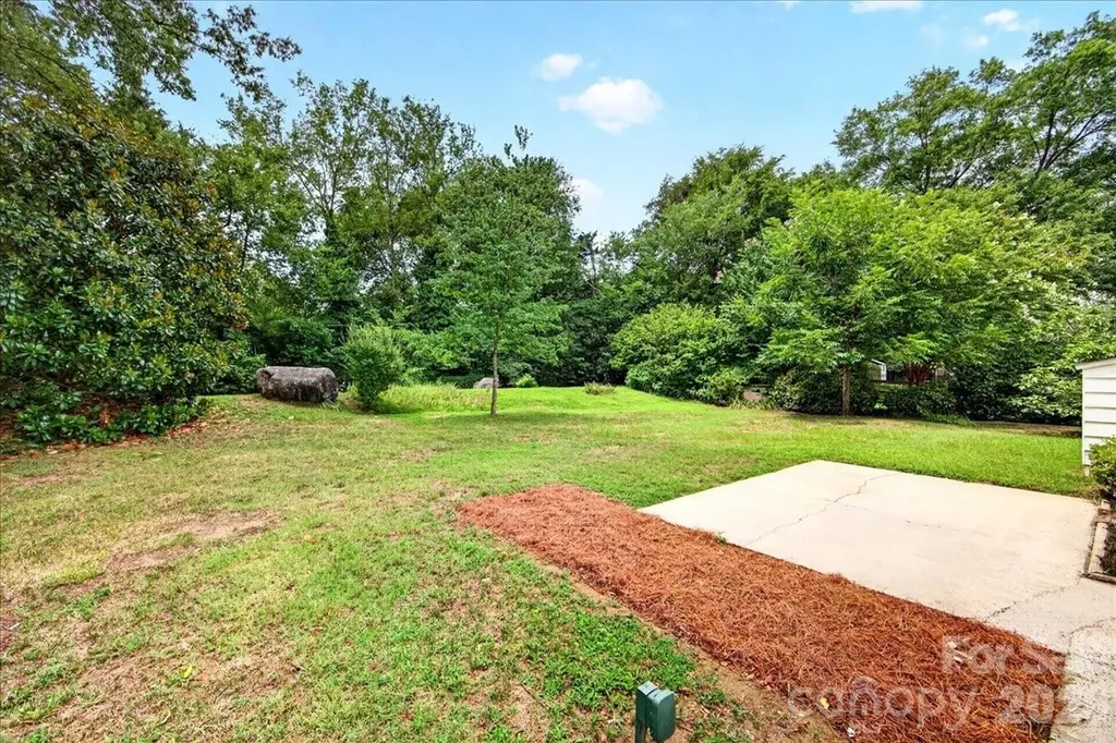 2000 Lawton Bluff Road Charlotte NC 28226