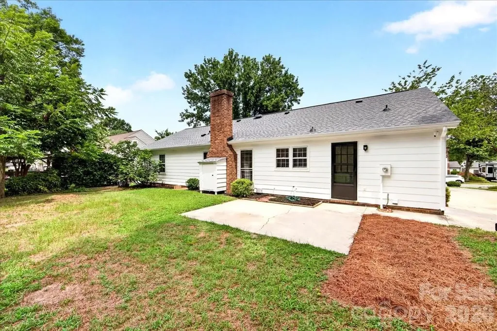 2000 Lawton Bluff Road Charlotte NC 28226