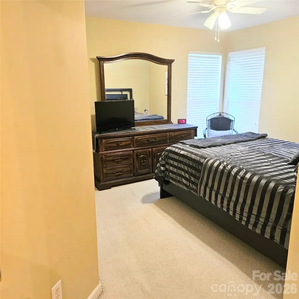 4022 Meadowview Hills Drive Charlotte NC 28269