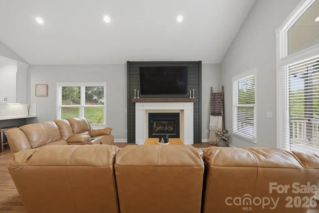 643 W Landing Drive Jefferson NC 28640