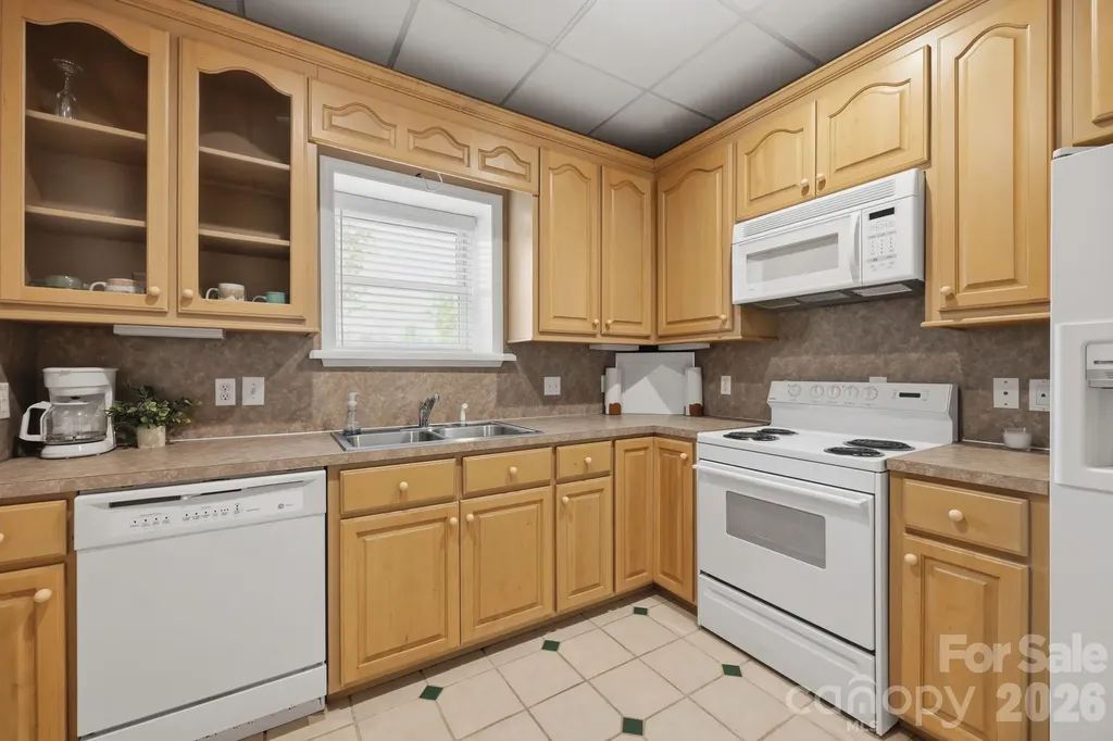 643 W Landing Drive Jefferson NC 28640