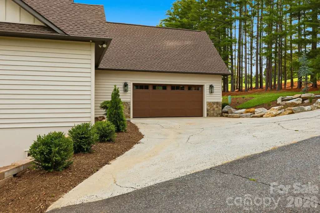 643 W Landing Drive Jefferson NC 28640