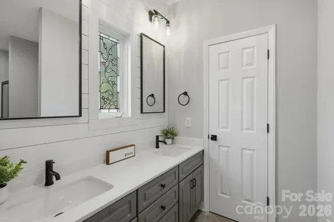 643 W Landing Drive Jefferson NC 28640
