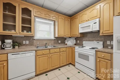 643 W Landing Drive Jefferson NC 28640