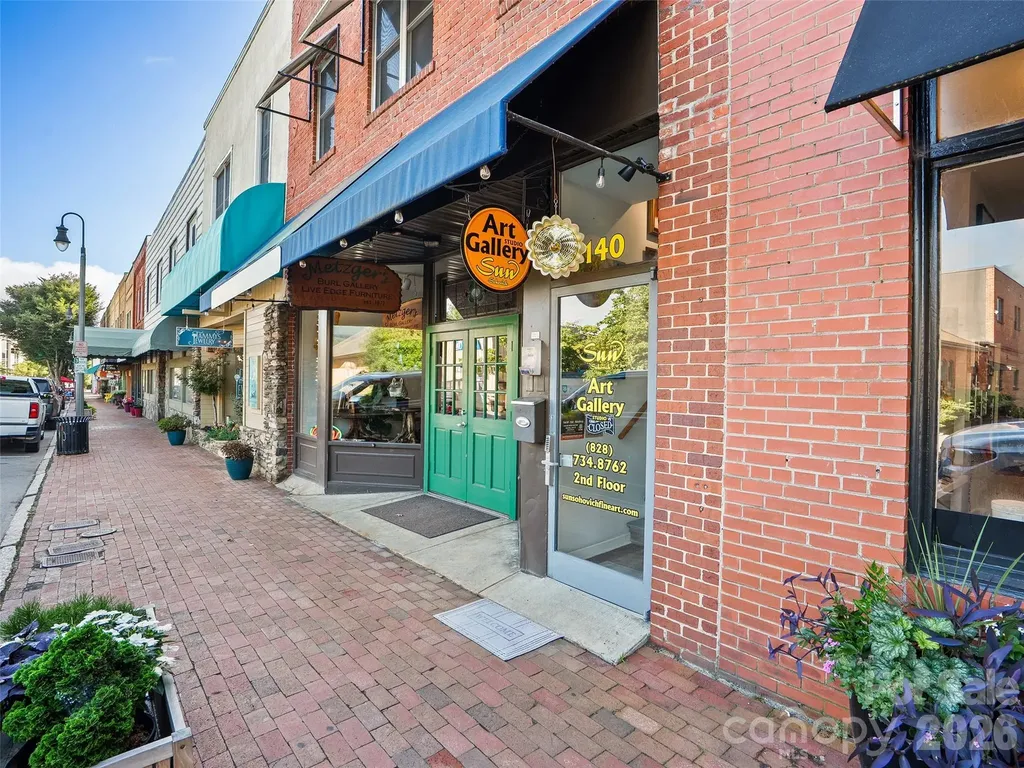 142 N Main Street Waynesville NC 28786