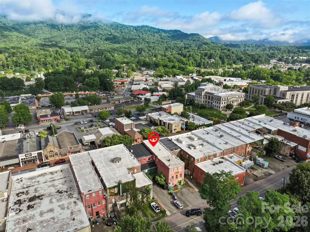 142 N Main Street Waynesville NC 28786