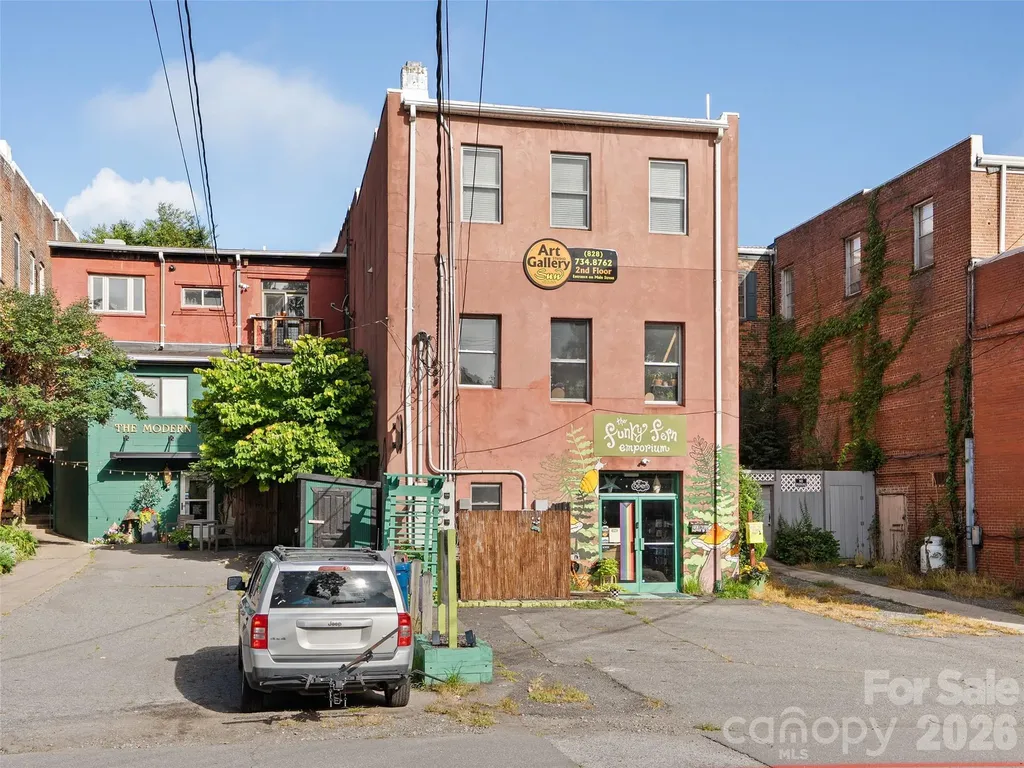 142 N Main Street Waynesville NC 28786