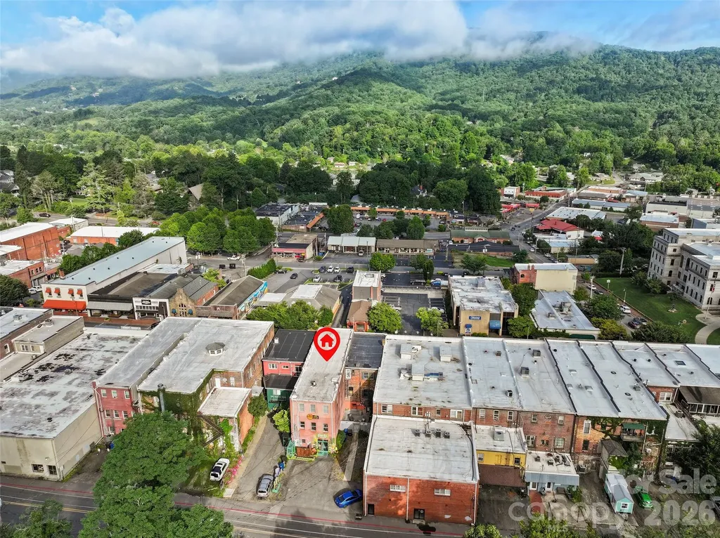 142 N Main Street Waynesville NC 28786