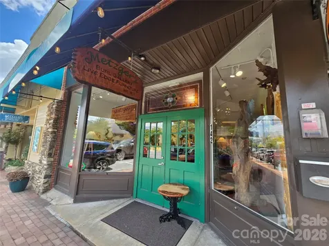 142 N Main Street Waynesville NC 28786