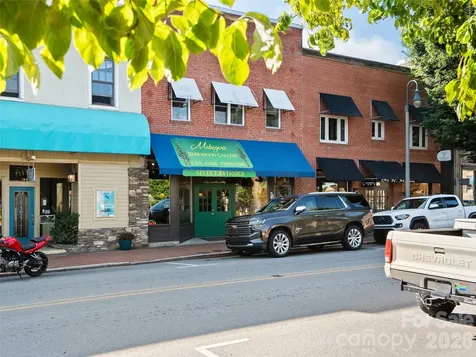 142 N Main Street Waynesville NC 28786