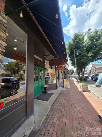 142 N Main Street Waynesville NC 28786