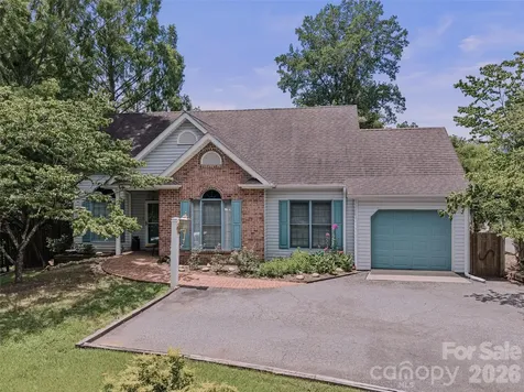 66 Hyde Avenue Tryon NC 28782