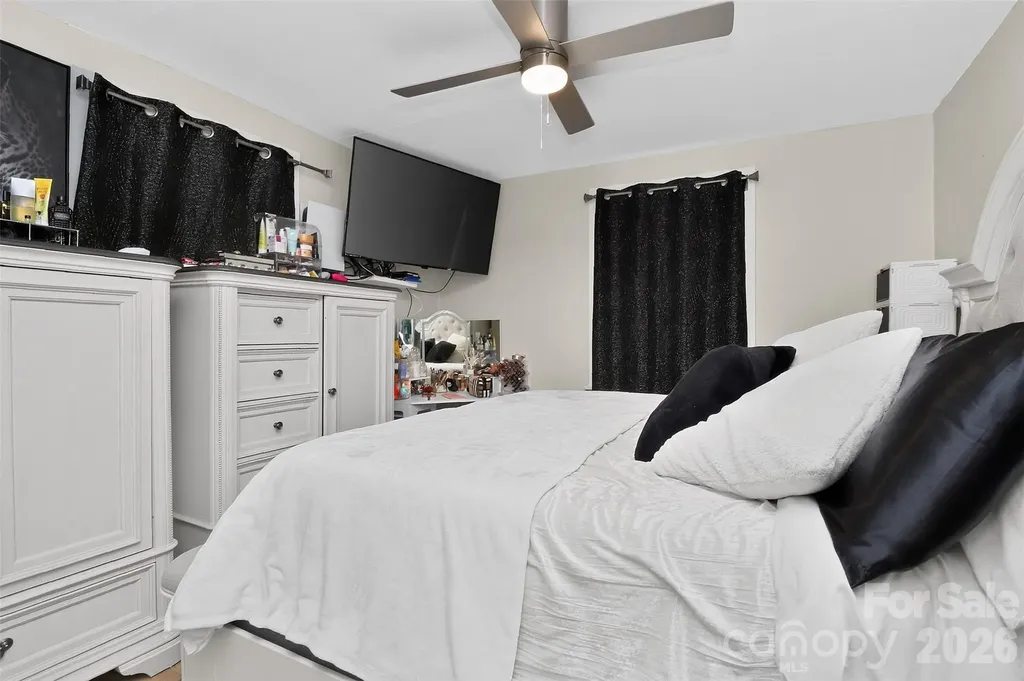 1336 Parkview Circle Salisbury NC 28144