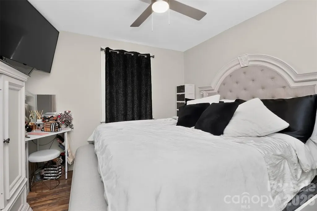1336 Parkview Circle Salisbury NC 28144