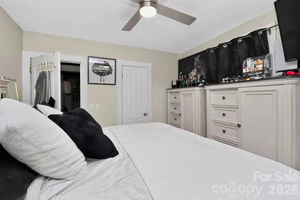 1336 Parkview Circle Salisbury NC 28144