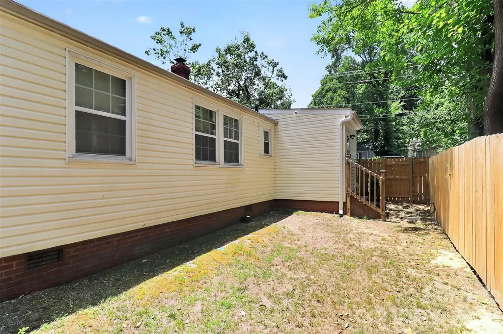 1336 Parkview Circle Salisbury NC 28144