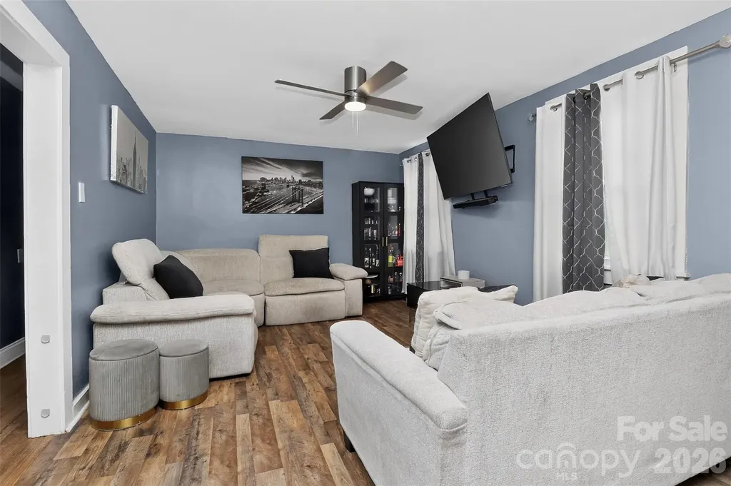 1336 Parkview Circle Salisbury NC 28144