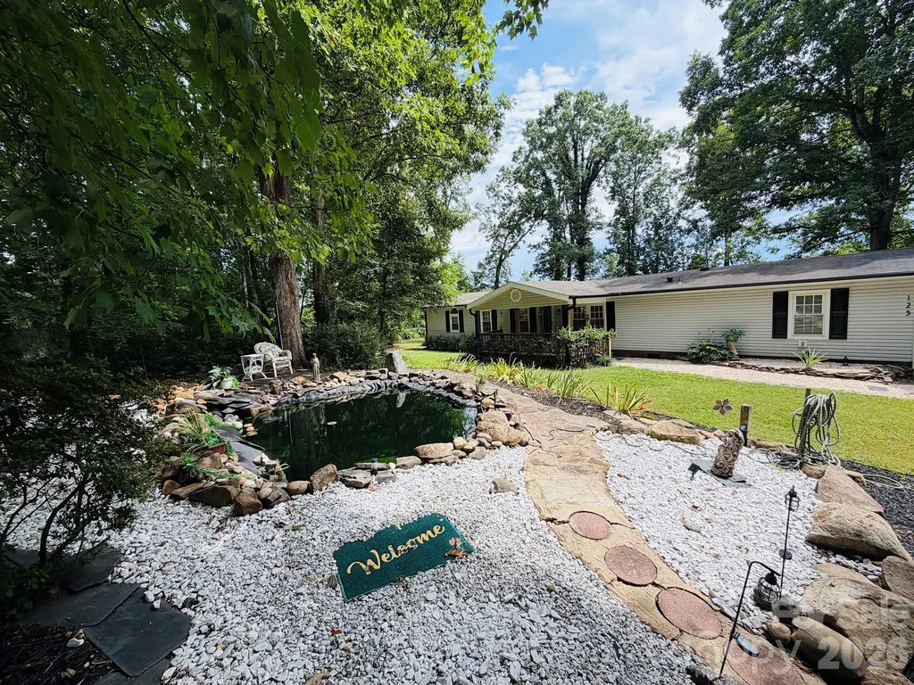 125 Red Fox Court Mount Holly NC 28120