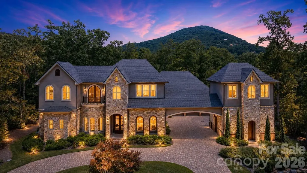 1905 White Tree Trail Arden NC 28704