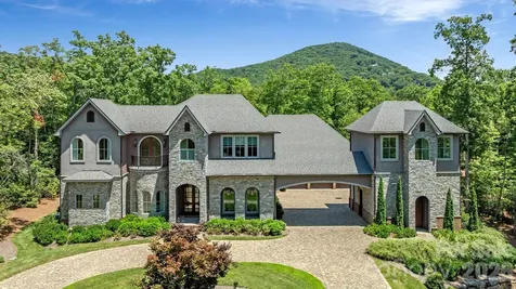 1905 White Tree Trail Arden NC 28704