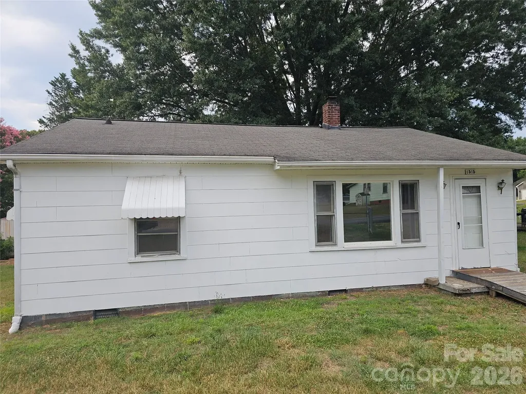 1515 16th Avenue NE Hickory NC 28601
