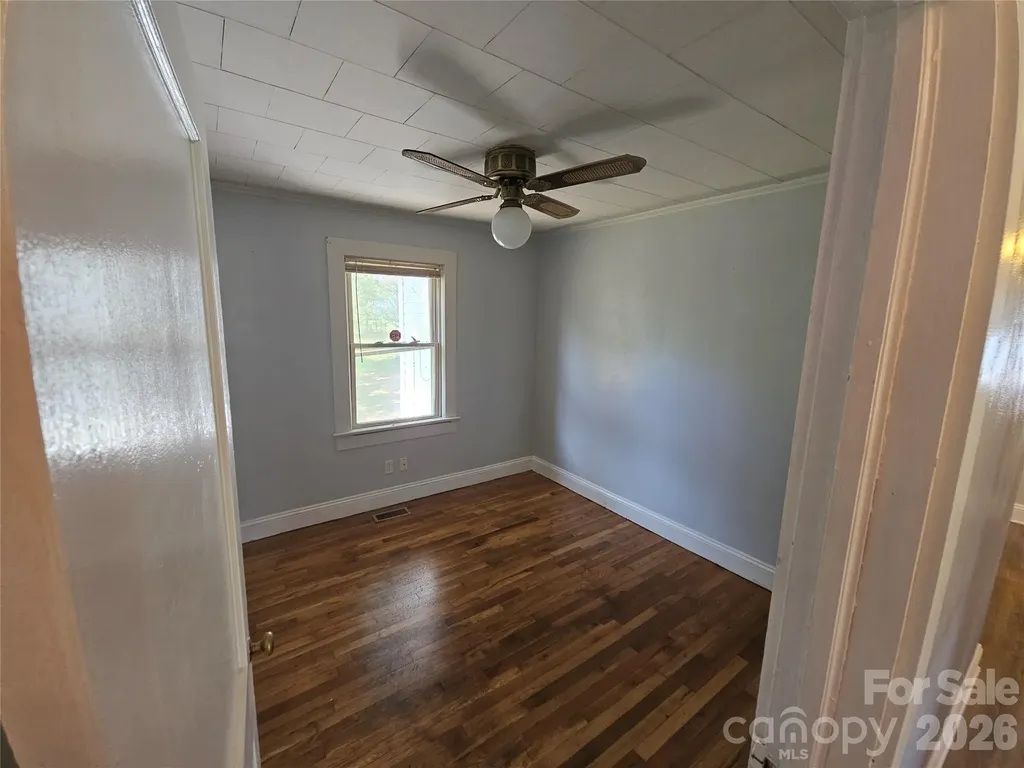 1515 16th Avenue NE Hickory NC 28601