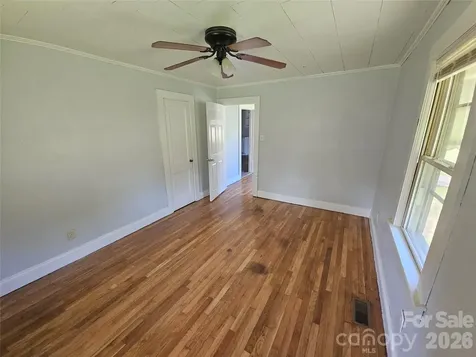 1515 16th Avenue NE Hickory NC 28601