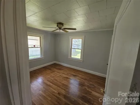 1515 16th Avenue NE Hickory NC 28601
