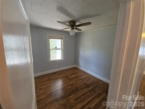 1515 16th Avenue NE Hickory NC 28601
